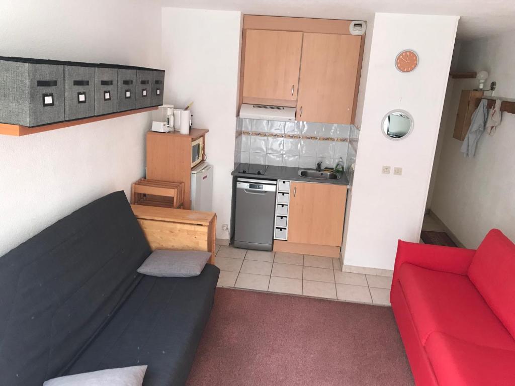 Kuchyň nebo kuchyňský kout v ubytování STUDIO BAREGES- 1 pièce location pour 2 personnes, Station ski BAREGES-LA MONGIE
