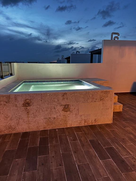 Picture of Palms 302 - Rooftop Privat Pool 2BR Appartement mit Beach Shuttle ...