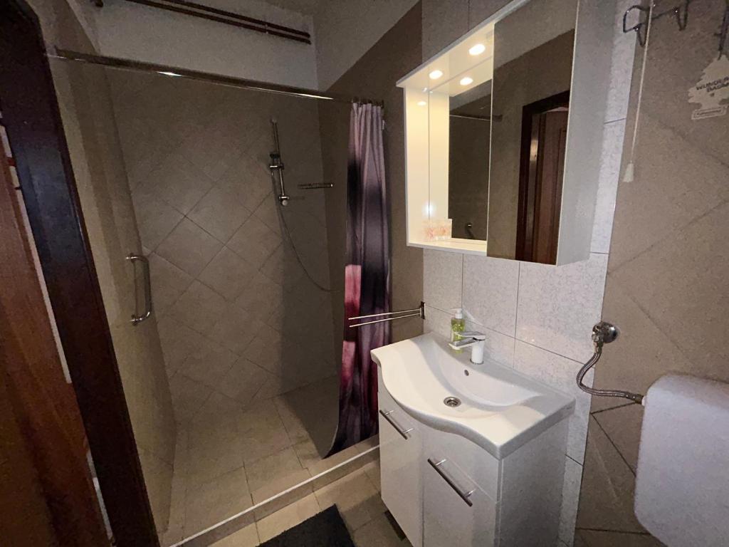 Apartments & Rooms 4 rijeke - 9