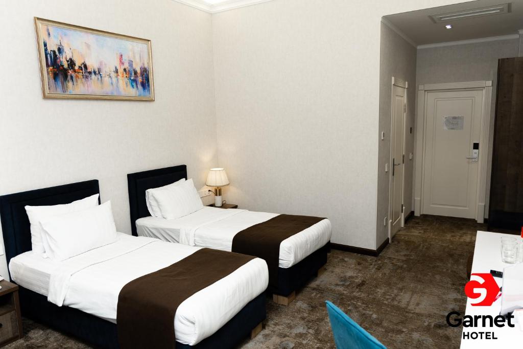 Garnet Hotel Tashkent - Quarto Twin Com Varanda