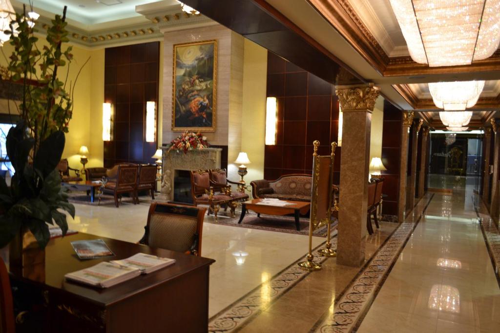 Posezení v ubytování Radisson Hotel Toronto Airport West
