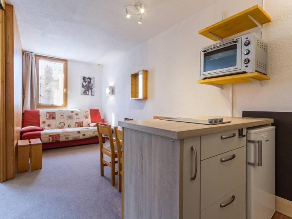 Photo de la galerie de l'établissement Studio confortable et rénové au cœur de la station avec balcon à Montchavin - FR-1-181-2524, à La Plagne Tarentaise