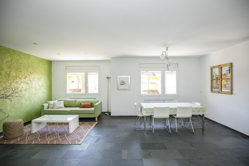 Posezení v ubytování Bonita casa en Sant Gregori