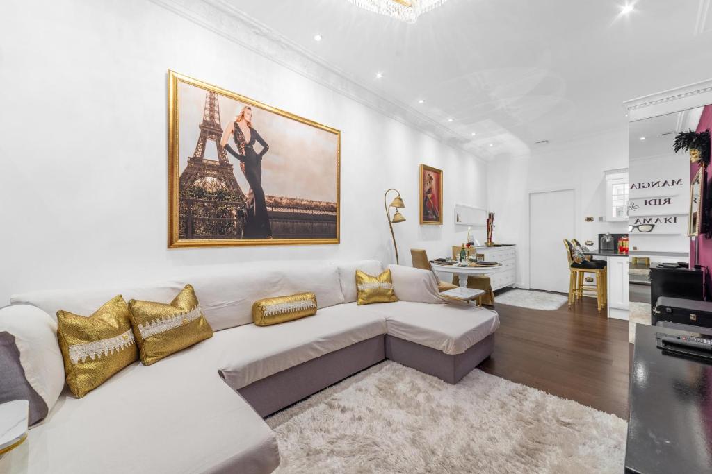 Cozy Apartment Near Central Station by NDP rent