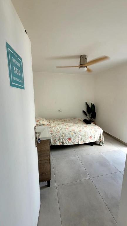 Cisne By Nest Hostel - Double Room With Balcony