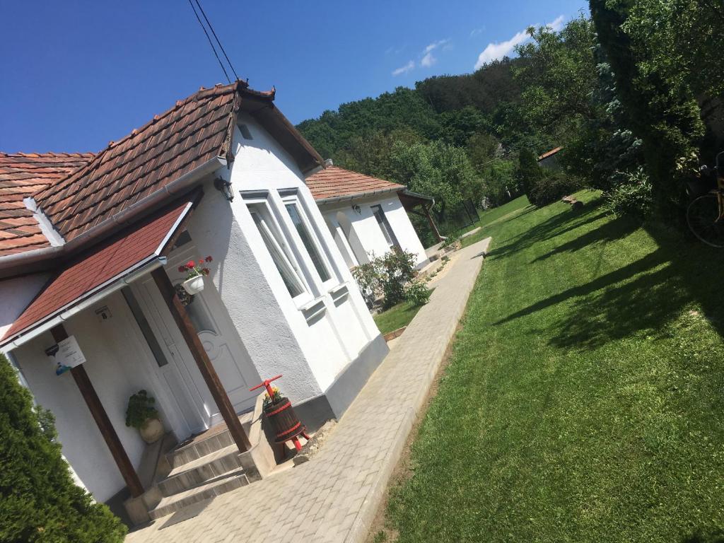 Harka Vendégház 3646 Nekézseny, 8 Vörösmarty Mihály utca kép - 1