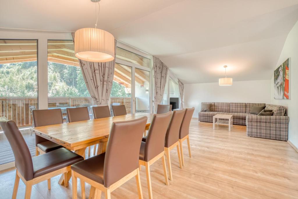 Posedenie v ubytovaní COOEE alpin Hotel Kitzbüheler Alpen