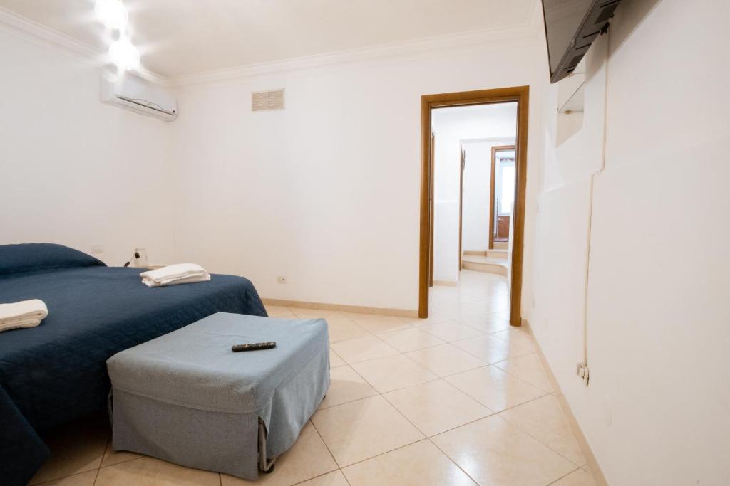 A seating area at A 31 Passi dal Mare