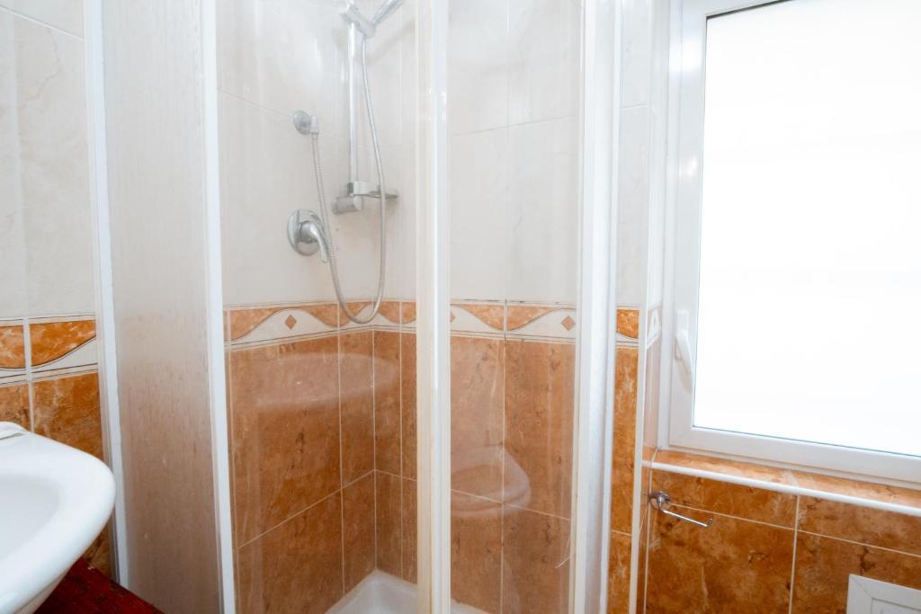 A bathroom at A 31 Passi dal Mare