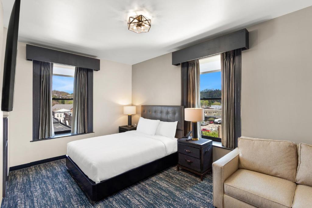 Tygart Hotel, an Ascend Collection Hotel photo