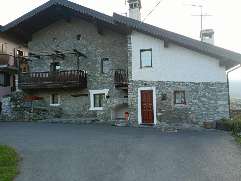 Budynek, w którym mieści się apartament