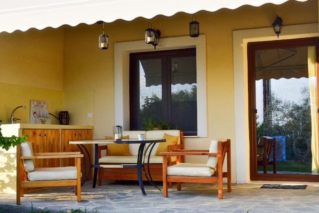 Balkón nebo terasa v ubytování Avdira Dreamin'