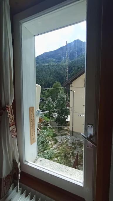 Nespecifikovaný výhled na hory nebo výhled na hory při pohledu z apartmánu