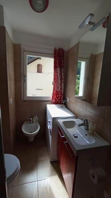Koupelna v ubytování Zam hus, monolocale walser