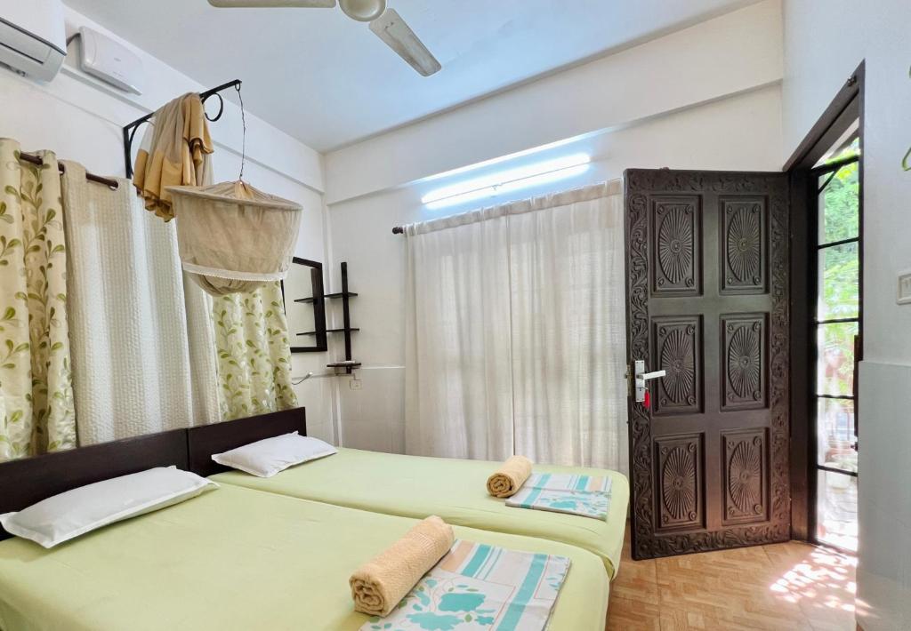 Reds Residency - Homestay - Deluxe Double Or Twin Room