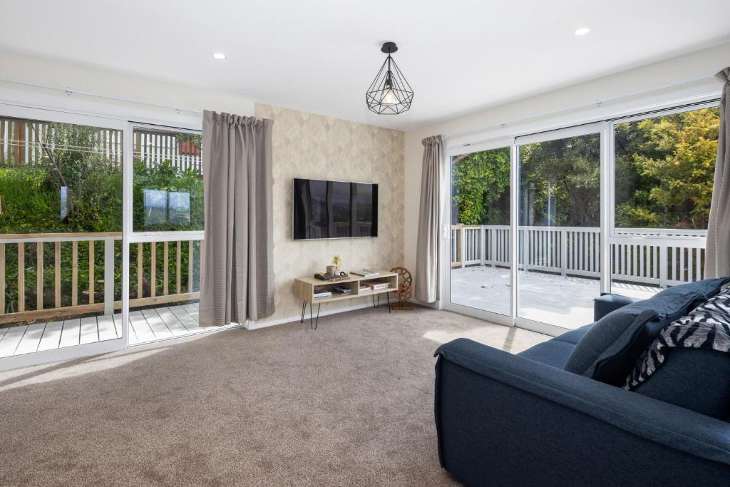 Stunning view, privacy, close to ferry & brand-new - Resim 15