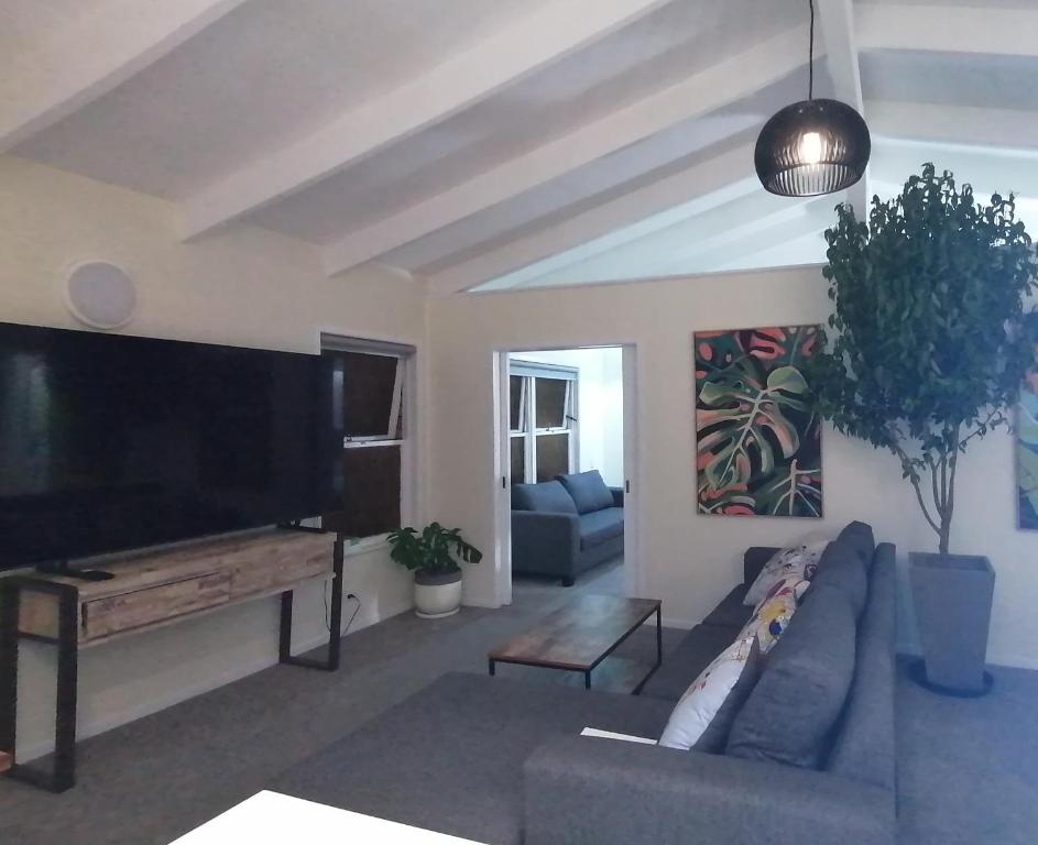 Takapuna Centre 3B plus Netflix - Resim 35