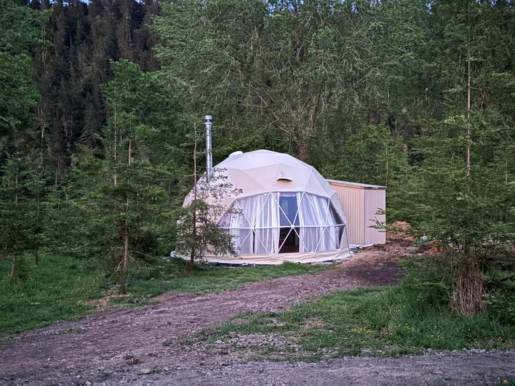 Budova, kde se the luxury tent nachází