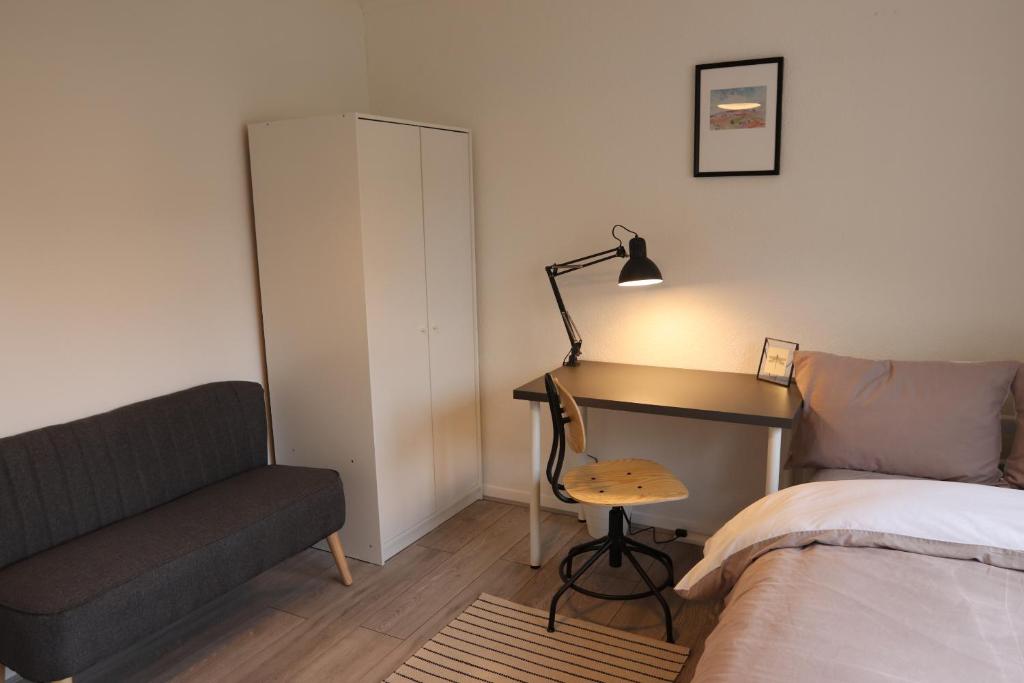 Bow House - SleepyLodge - Deluxe Double Room