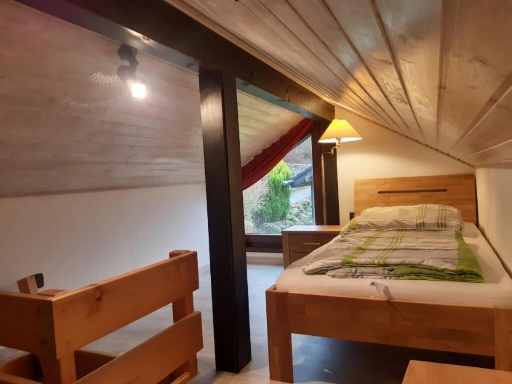 Postel nebo postele na pokoji v ubytování Henneglück mit Fernblick!