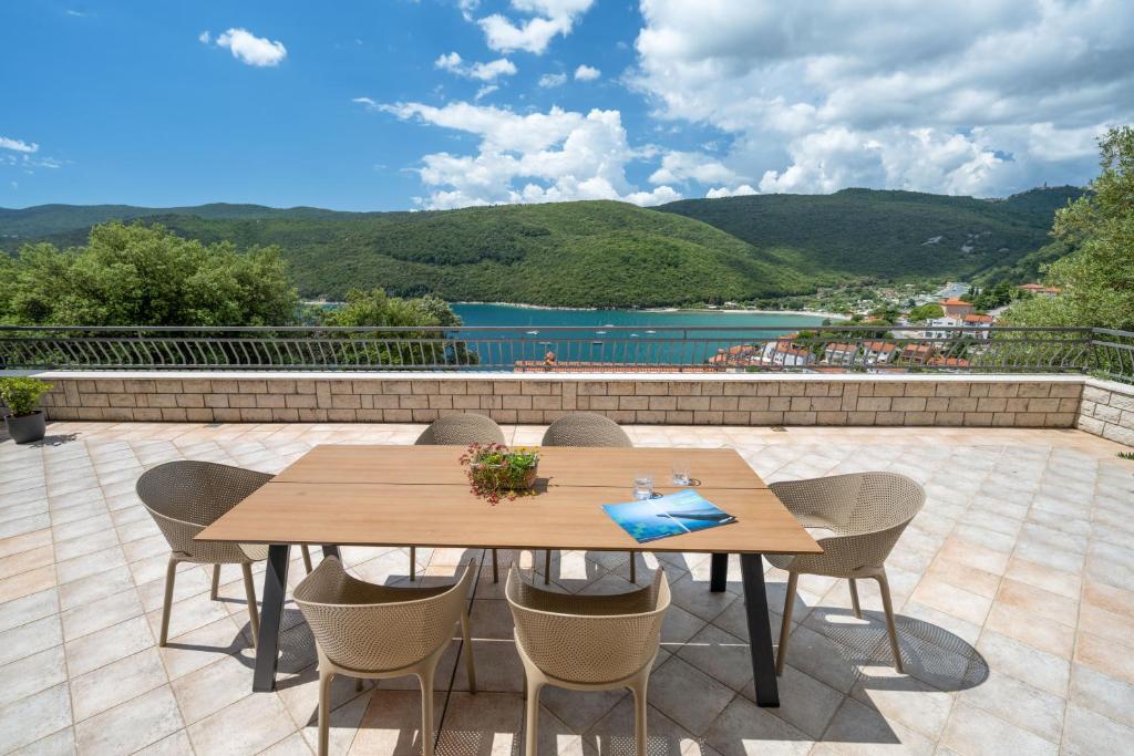 Apartment Zulijani A3