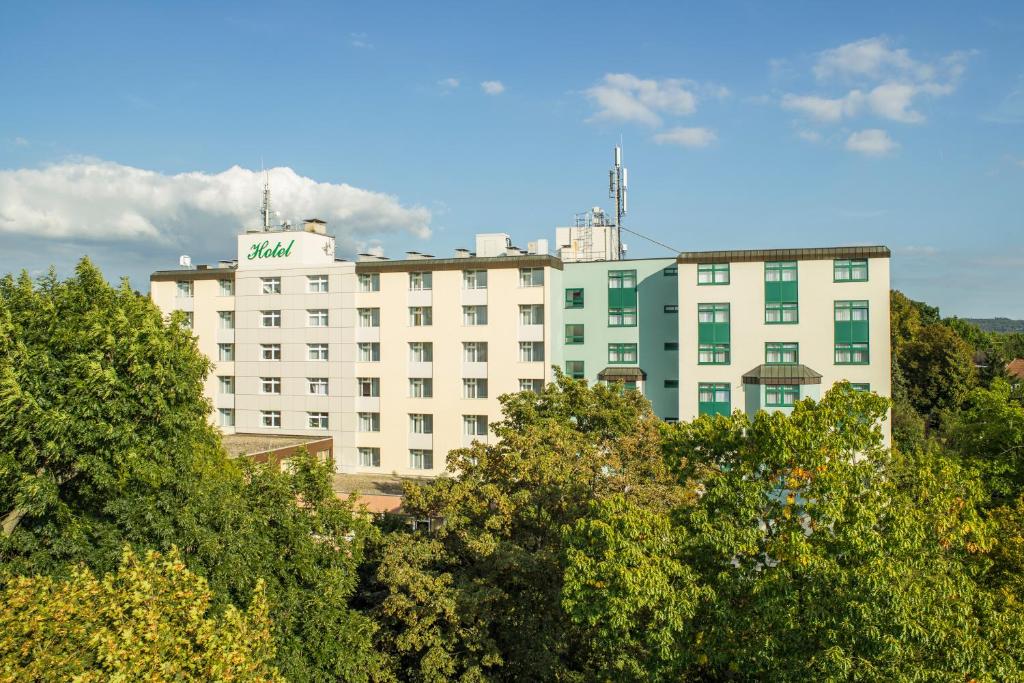 Best Western Plus Hotel Steinsgarten - Housity