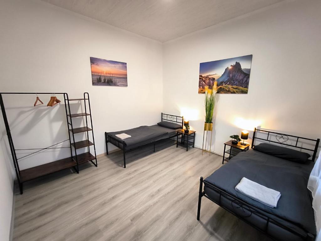 Giường trong phòng chung tại Schwert City Loft S71