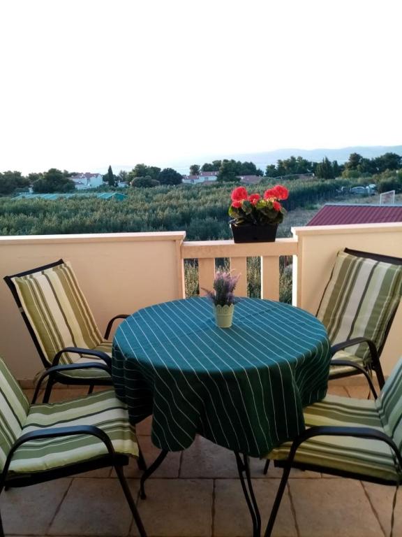 Balkón nebo terasa v ubytování Apartment Lado