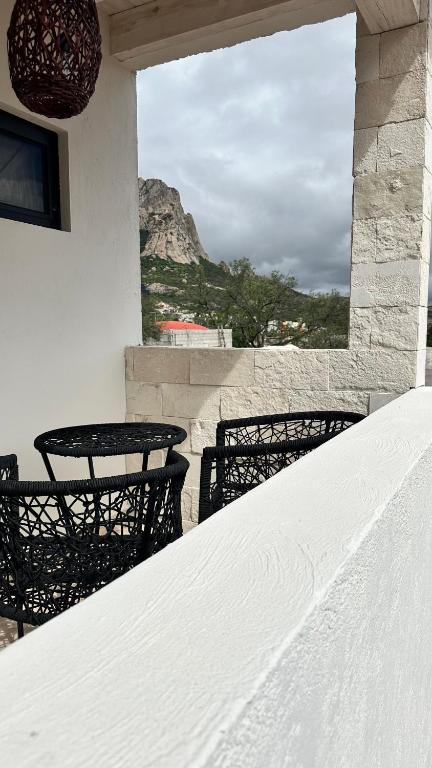 Nespecifikovaný výhled na hory nebo výhled na hory při pohledu z hotelu