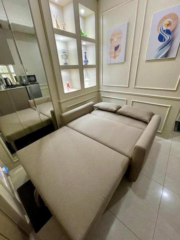 Studio Sea View Apartment at Gold Coast PIK by MYsweethome - 18