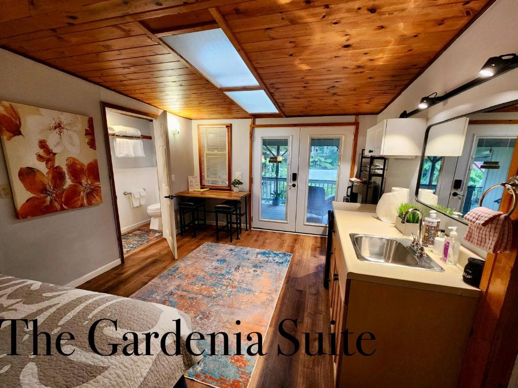 Aloha Junction Bed and Breakfast -Minutes away from Hawaii Volcanoes National Park - Chambre De Jardin Avec 2 Lits Queen