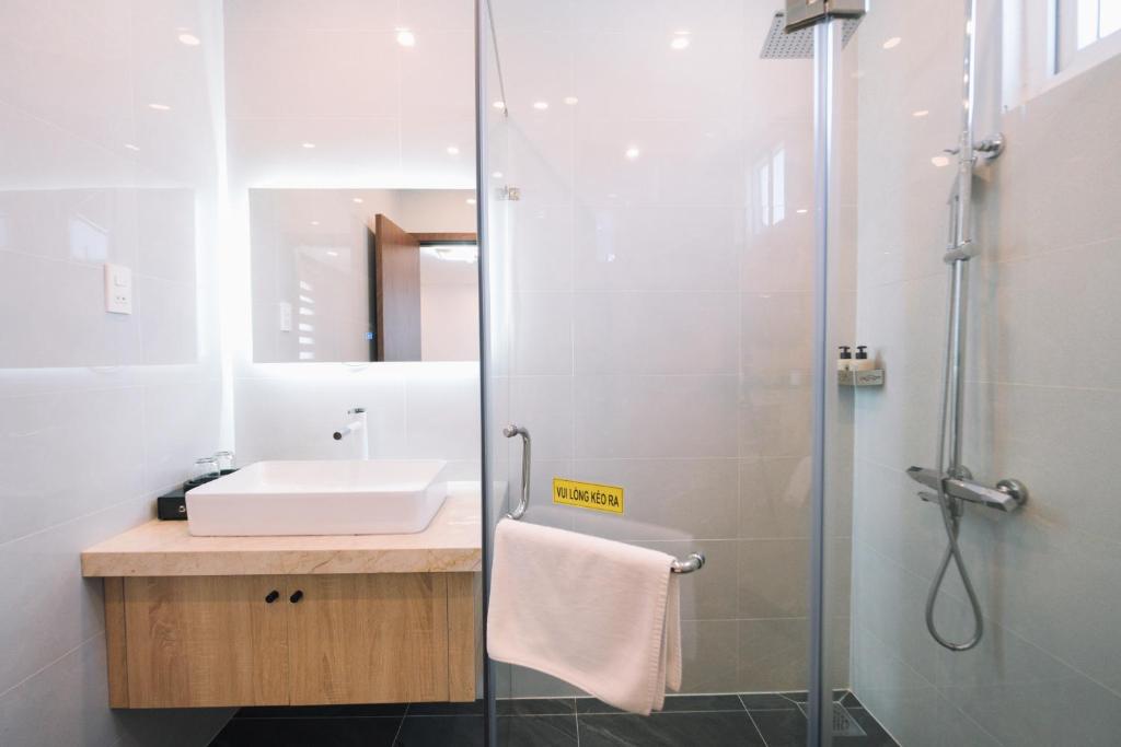 Koupelna v ubytování HOANG LINH PHAT HOTEL