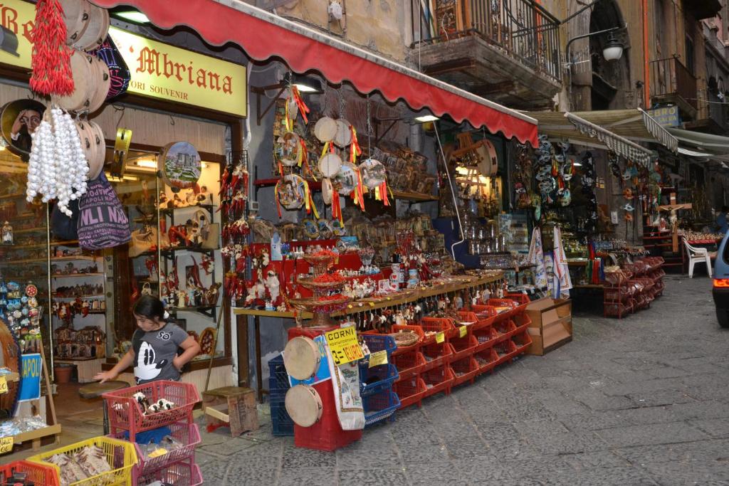 A supermarket or other shops at a panziókat or nearby