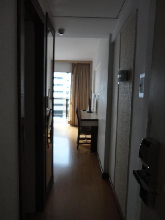  Ero's Apart Hotel