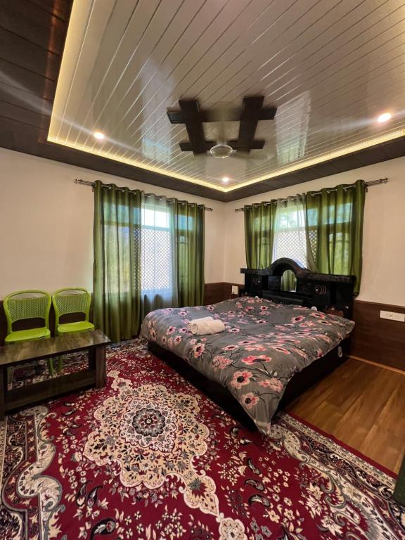 Postel nebo postele na pokoji v ubytování Everest Guest House