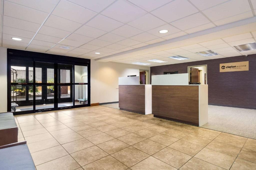 Vstupní hala nebo recepce v ubytování Clarion Pointe Charleston - West Ashley