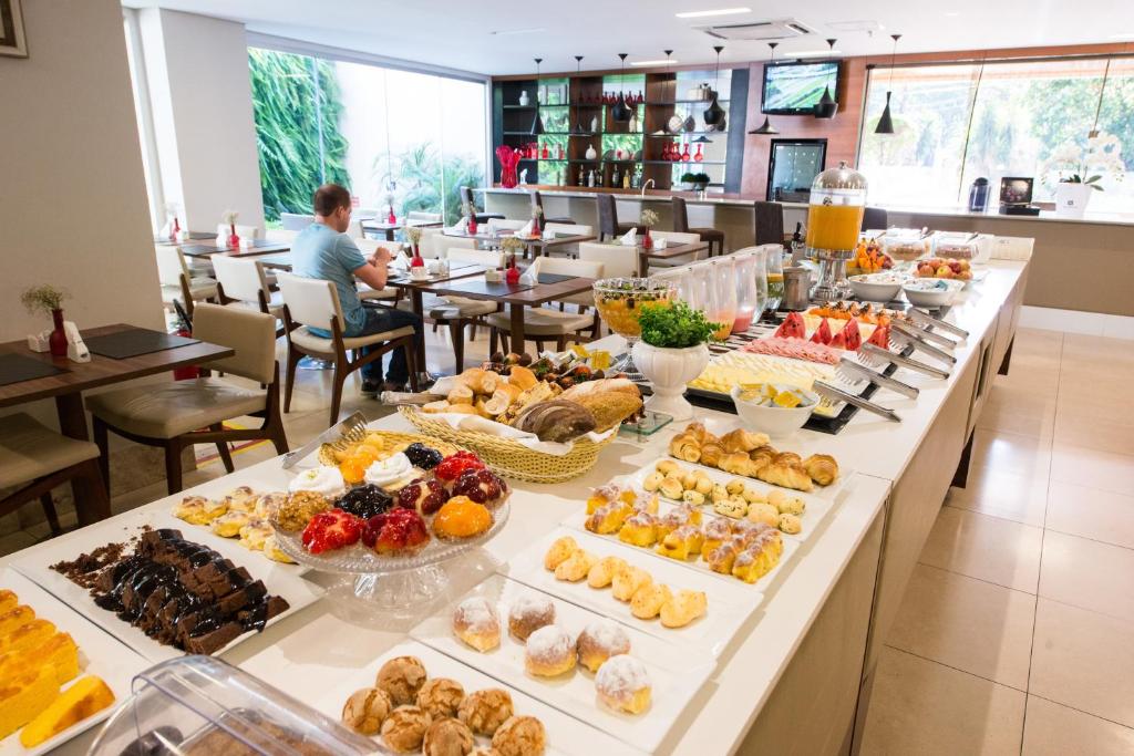  San Marino Hotel