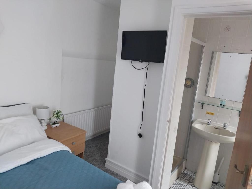 Pinnacle Hotel and Suites Formerly Jean Martyn Hotel Blackpool - Resim 33