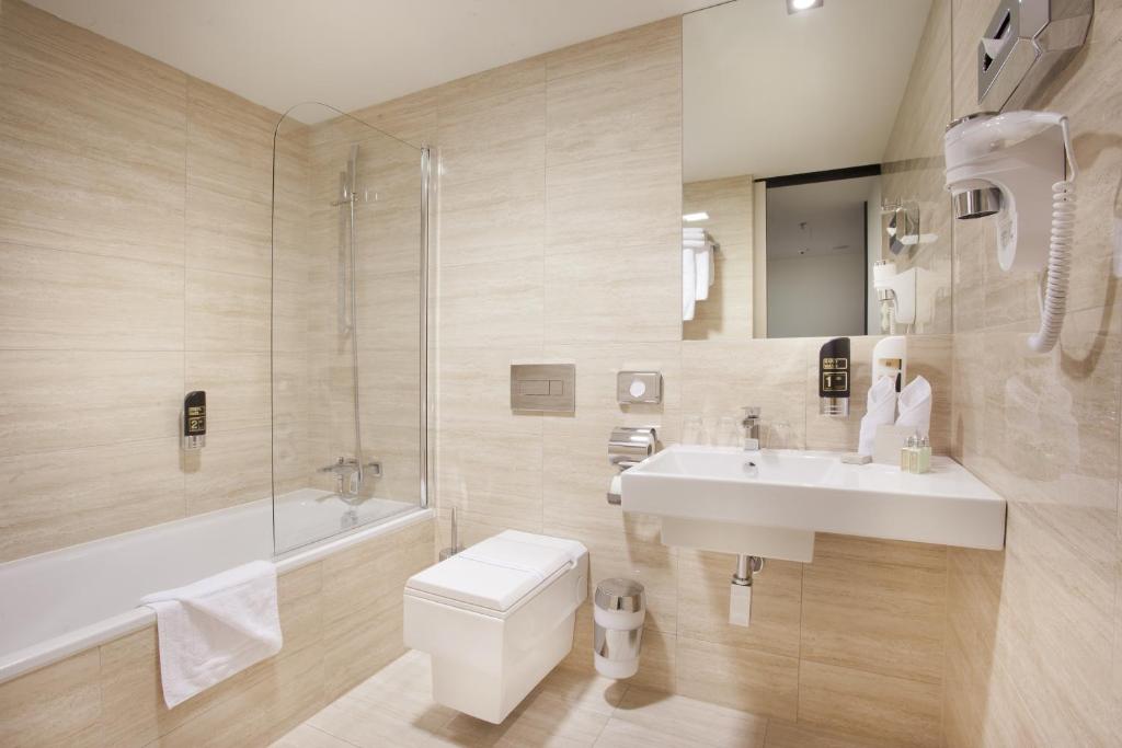 Koupelna v ubytování Grandior Hotel Prague