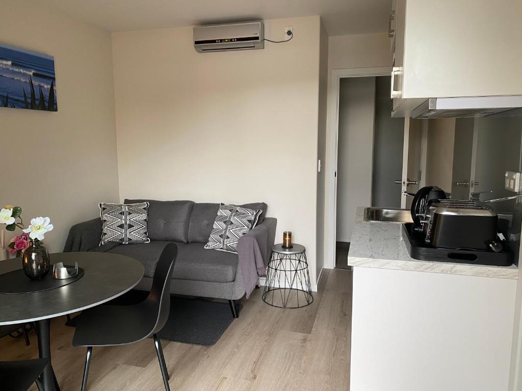 Ihimaera Suite 1 or 2 brm River Garden Cambridge with Complimentary Continental Breakfast - Resim 4