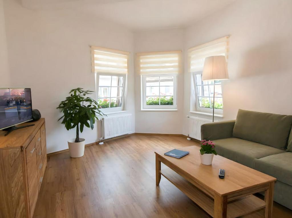 TV a/nebo společenská místnost v ubytování Ferienwohnung Dietsche Todtnau