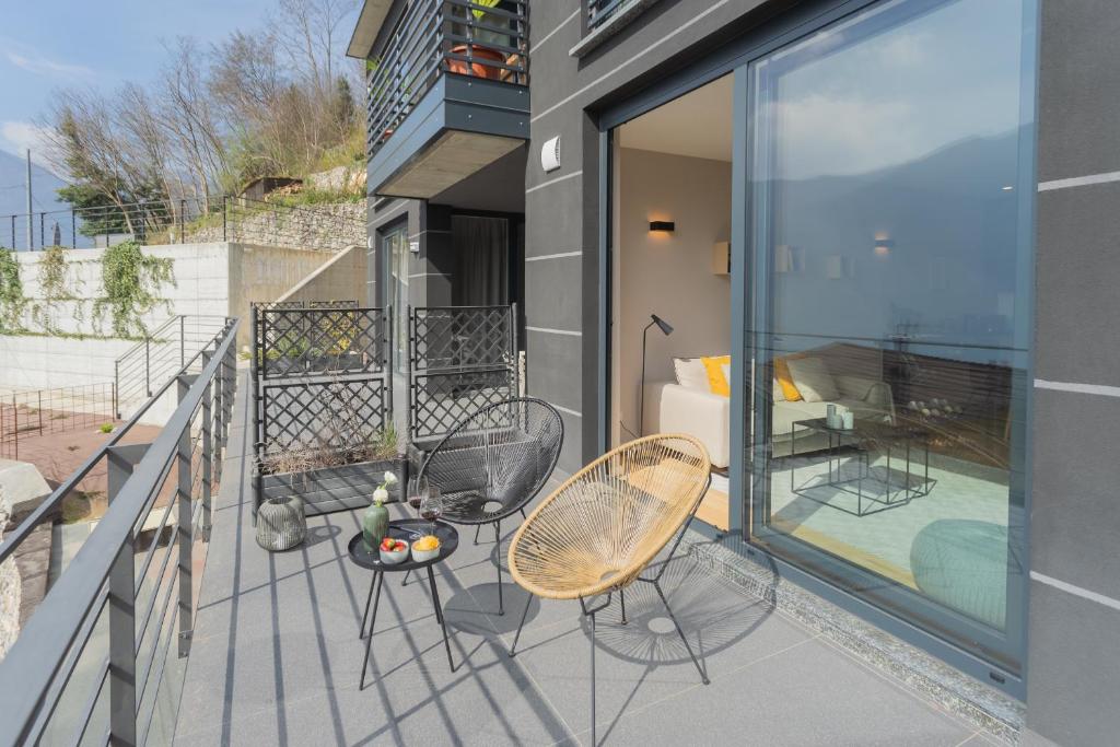 Balkón nebo terasa v ubytování Residenza Maxim with pool by Rent All Como
