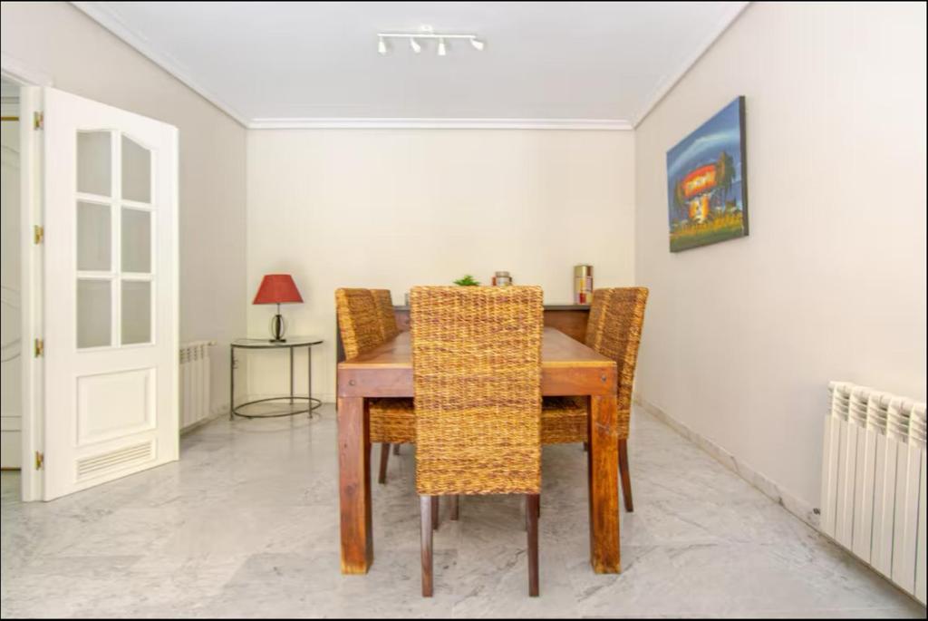 A seating area at Arruzafa Home