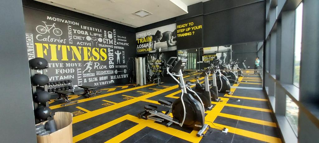 Fitness centrum a/nebo fitness zařízení v ubytování Shahdila Alinea
