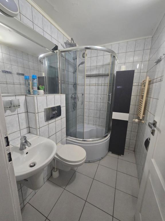 Koupelna v ubytování Hotel Dworek