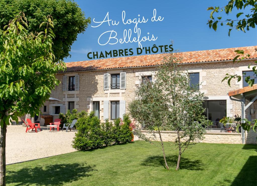 Κήπος έξω από το AU LOGIS DE BELLEFOIS - Chambres d'hôtes