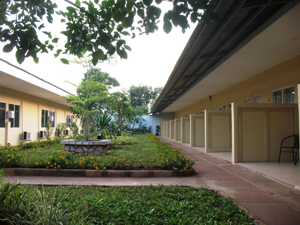 Zahrada ubytování Cengkareng Transit Hotel