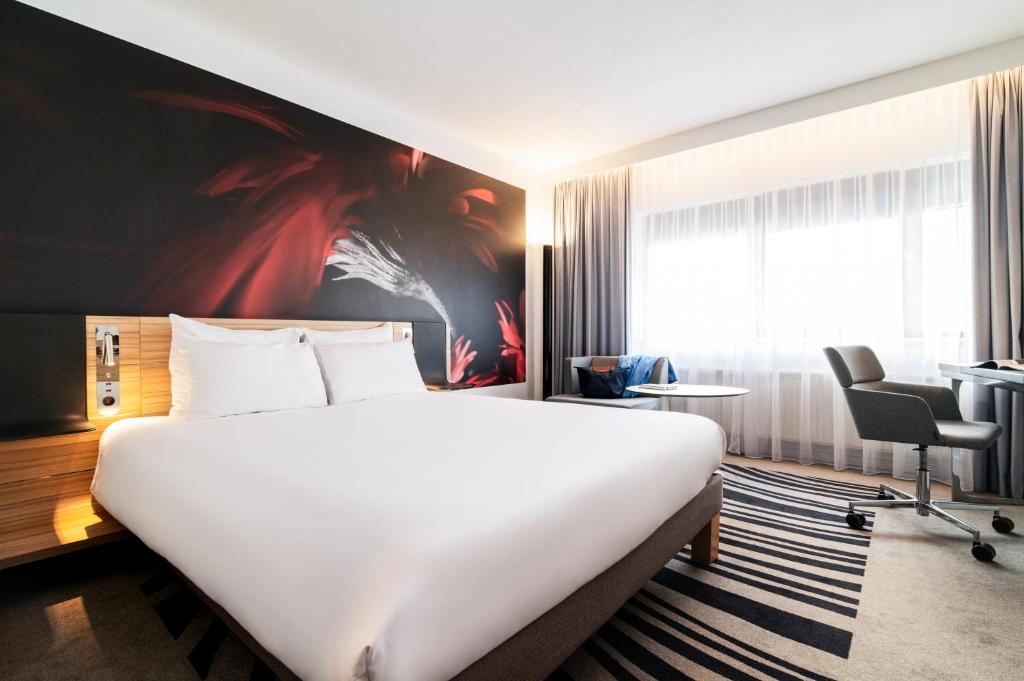 Novotel Amsterdam City - Executive Queen Room