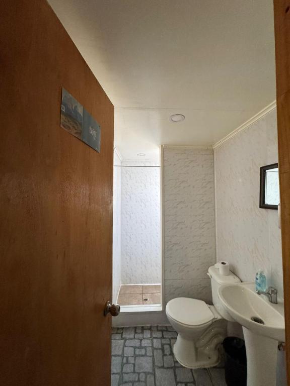 World's End Hostal - Double Room With Shared Bathroom