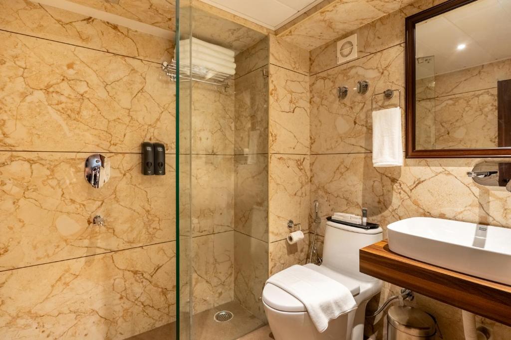 Koupelna v ubytování Summit Mall Stone Hotel